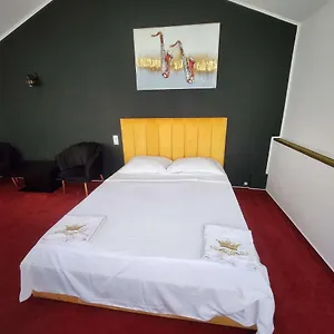 Karma Caffe&rooms Hotel de apartamente